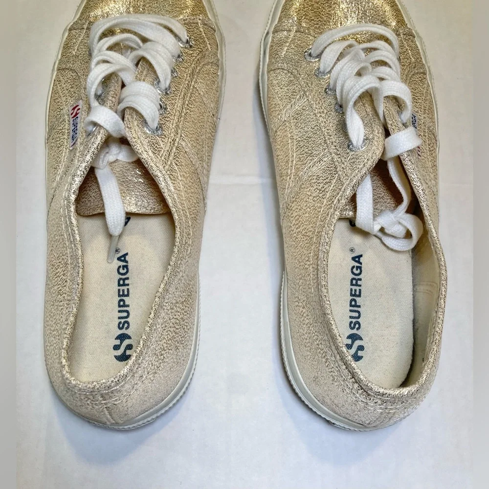 Superga 🟣 2750 Size 9 Gold Metallic Sneakers